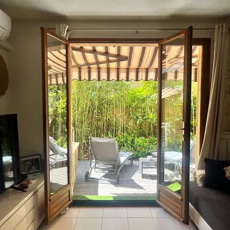 Apartment Le Nid D'amour Cyr *