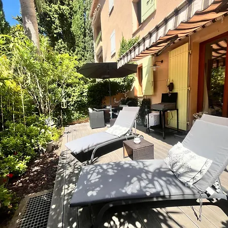 Le Nid D'amour Cyr *